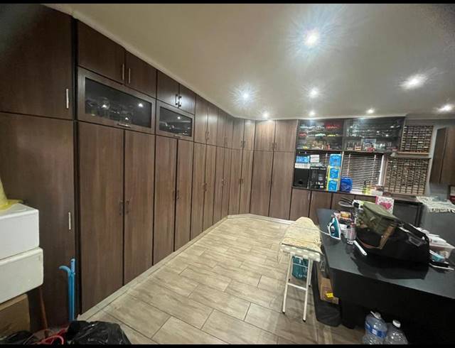 2 BEDROOM HOUSE FOR SALE IN MALVERN